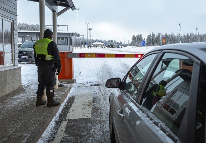 finlândia fecha mais 3 dos 4 últimos postos fronteiriços com rússia