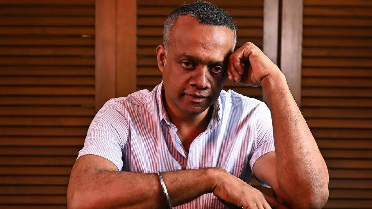 gautham menon to pay rs 8 crore at the court for 'dhruva natchathiram' release