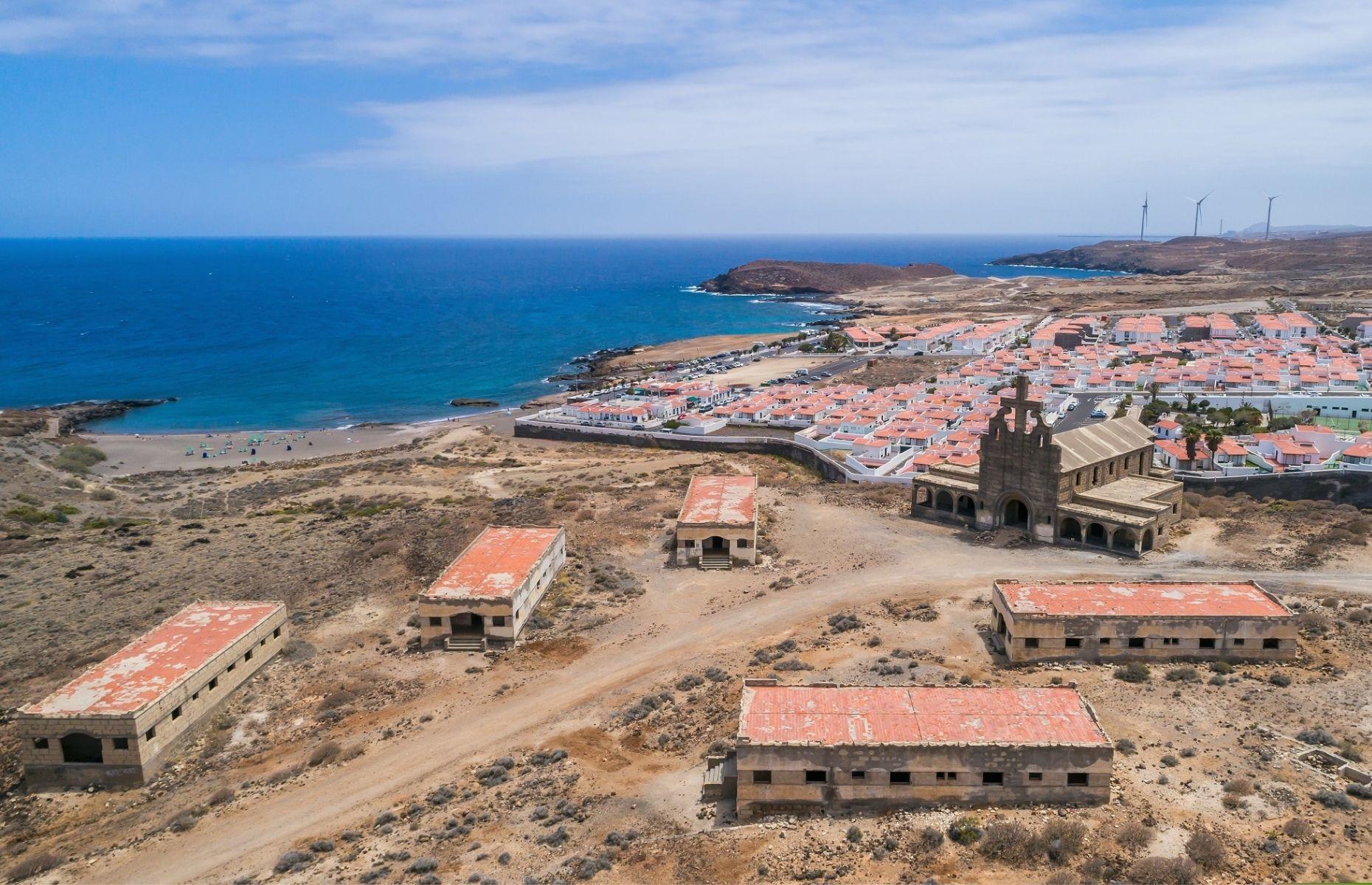<p>The Spanish island of Tenerife is loved for its rugged volcanic landscape, black-and-white sand beaches and spectacular azure waters, but the picturesque vacation resort also harbors a rather unique addition that very few people know about...</p>