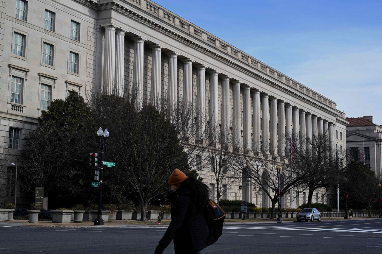 irs delays tax deadlines set by congress. it could cost $8 billion.