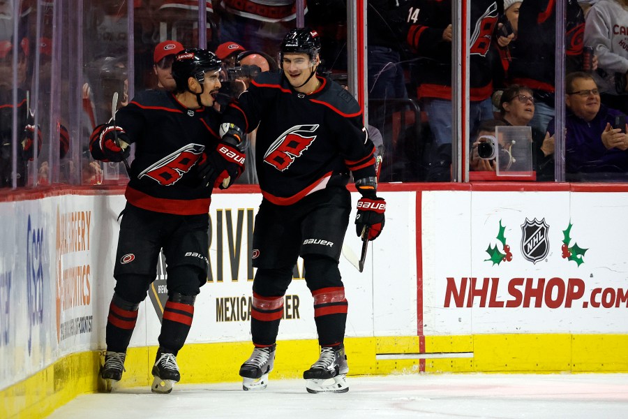 Hurricanes Score 4 Goals In A 5:31 Span In The 1st Period, Beat Oilers 6-3