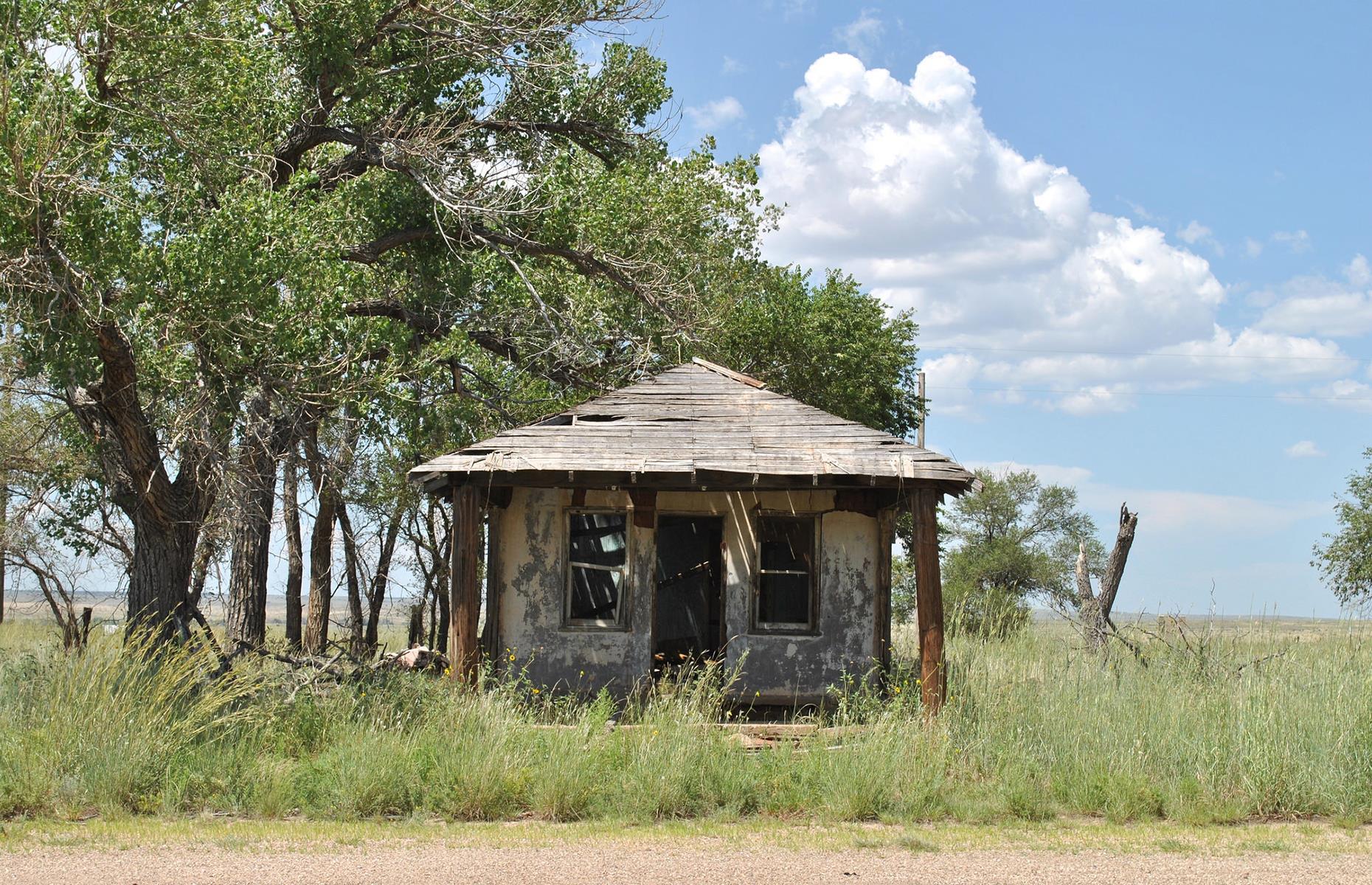<p>All that remains now of the once-booming spot are 17 time-warp buildings untouched for decades and the old Route 66 roadbed. An evocative location harking back to America's mid-century heyday, the remarkable ghost town was listed in the National Register of Historic Places in 2007. </p>