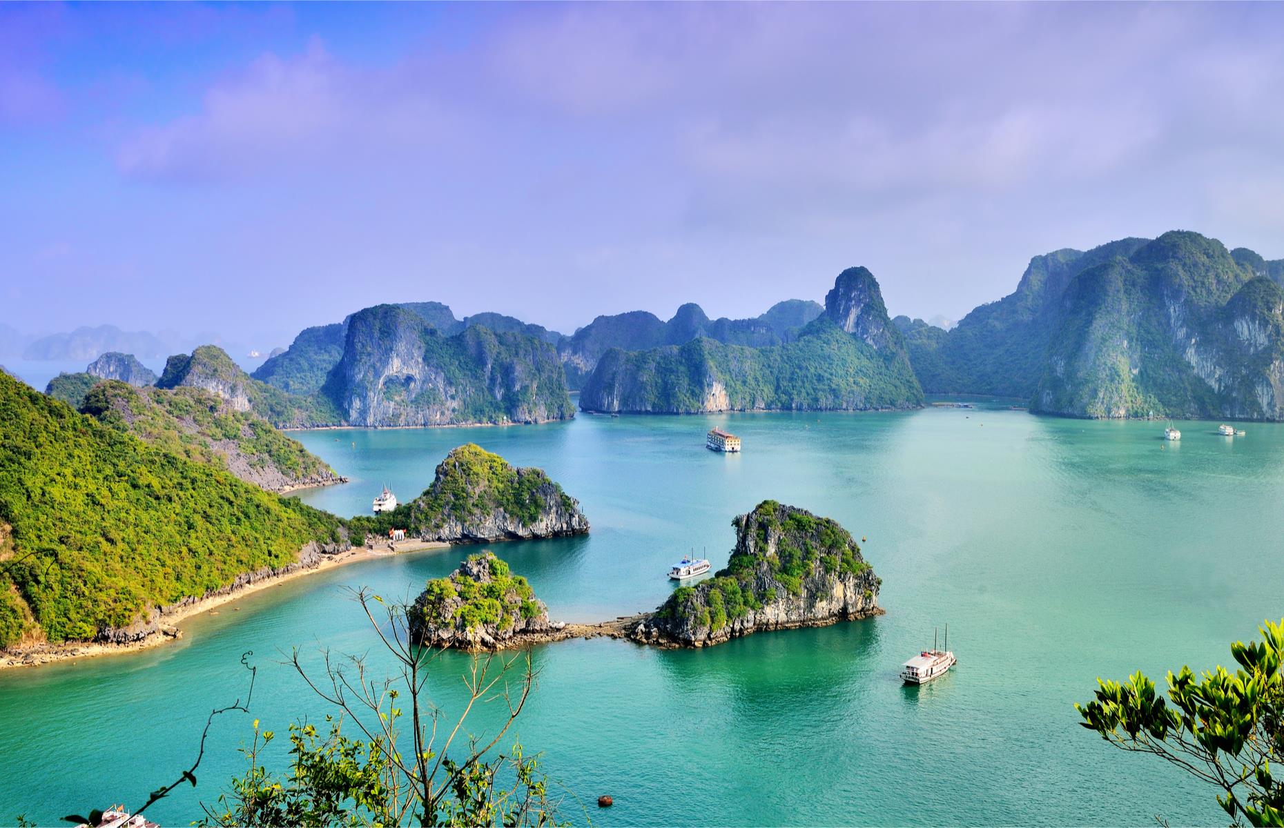 25 beautiful world attractions damaged by mass tourism