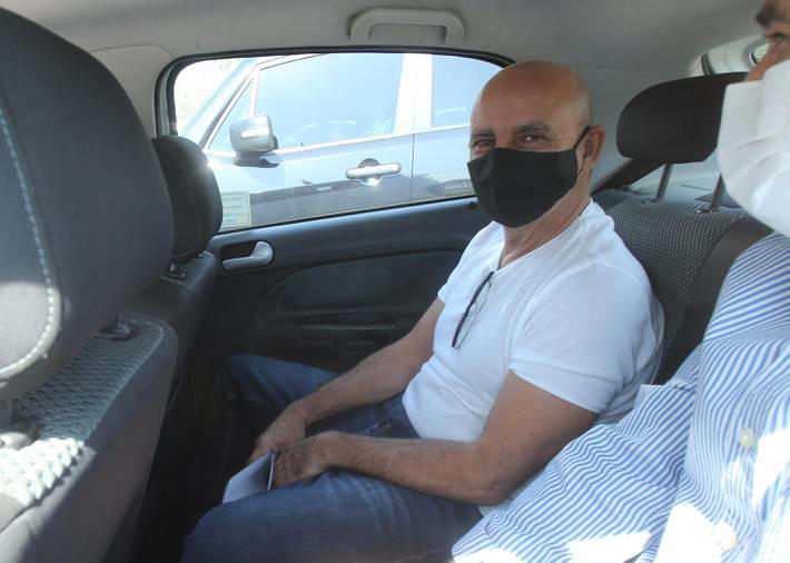 Fabrício Queiroz, de máscara de proteção facial, durante a pandemia de covid-19 Foto: Wilton Junior/Estadão
