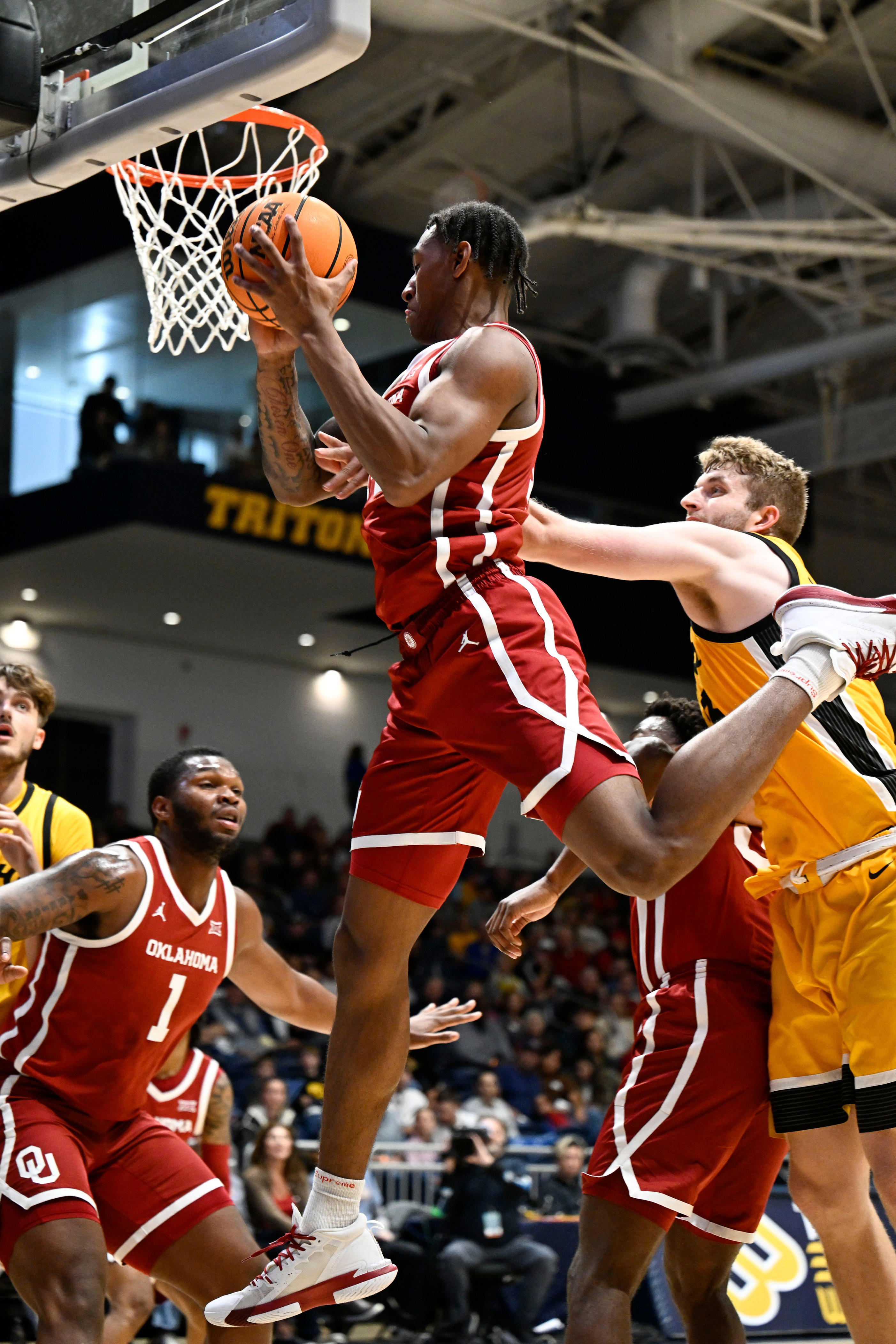 Jalon Moore scores 18 to help OU basketball beat Iowa at Raby Children ...