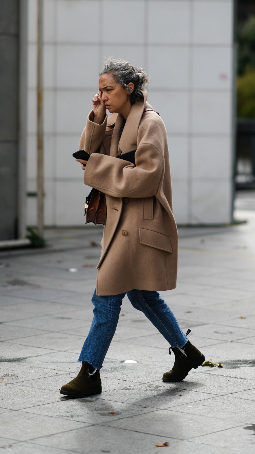 29-inspirational-street-style-outfits-of-jeans-and-boots-combinations