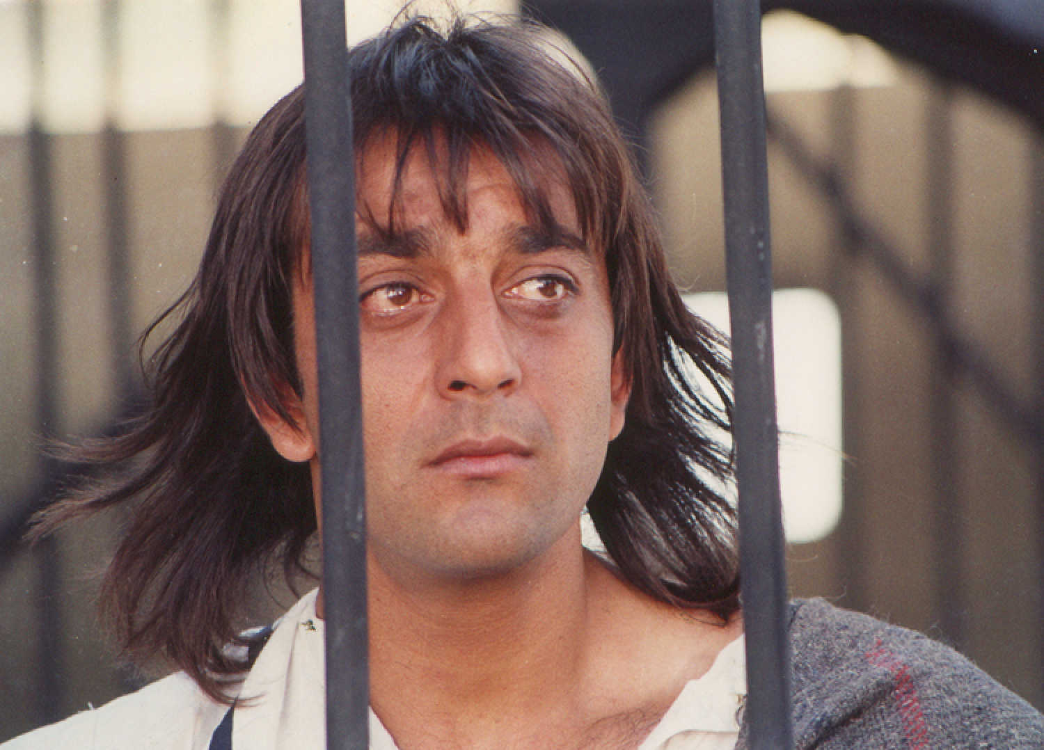 Санджай датт. Санджай Датт молодой. Sanjay Dutt 1990. Sanjay Dutt 1999. Фильм Санджай Датт судьба.