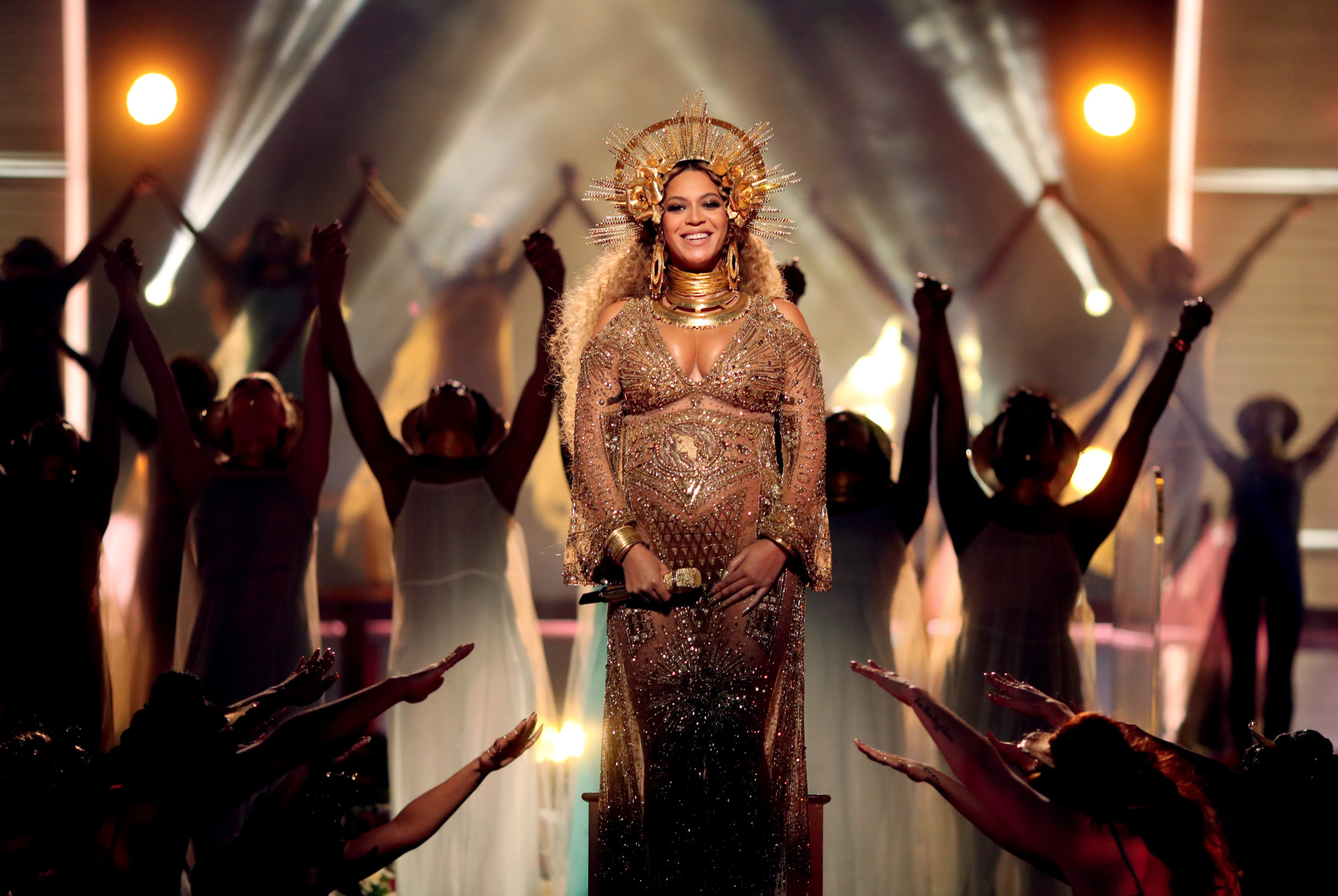 <p>Beyoncé has had numerous striking looks, but none quite as legendary as this photo from the 2017 Grammy Awards when she was expecting twins.</p>
