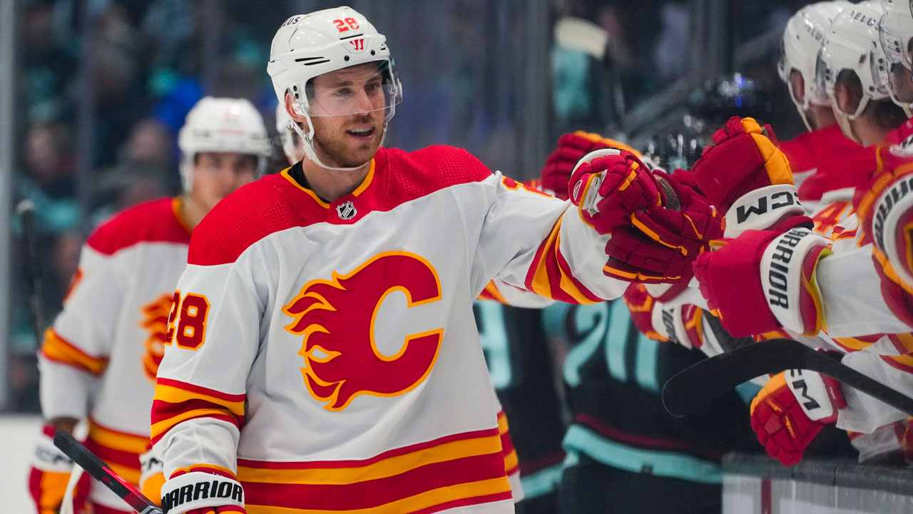 Elias Lindholm Thanks Flames Fans After Trade To Canucks