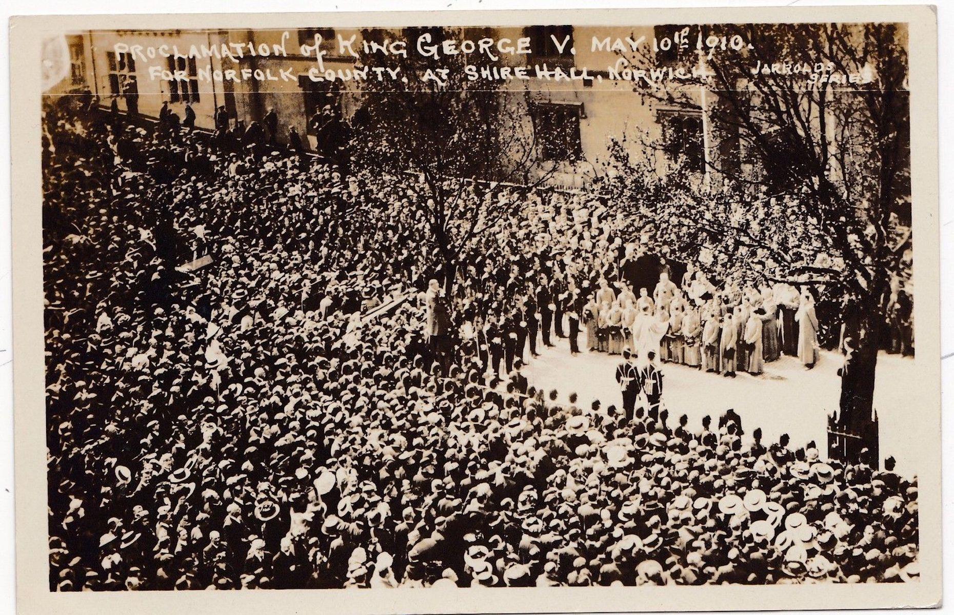<p>With up to six post deliveries a day in major cities – sometimes as many as 10 in London, people knew they would be received within hours. As such around six billion cards were posted in the period; you could even send postcards from trains. Pictured here is a photographic postcard depicting the Proclamation of King George V in 1910, one of the many in the collection of David Shaw Postal History dealers.</p>