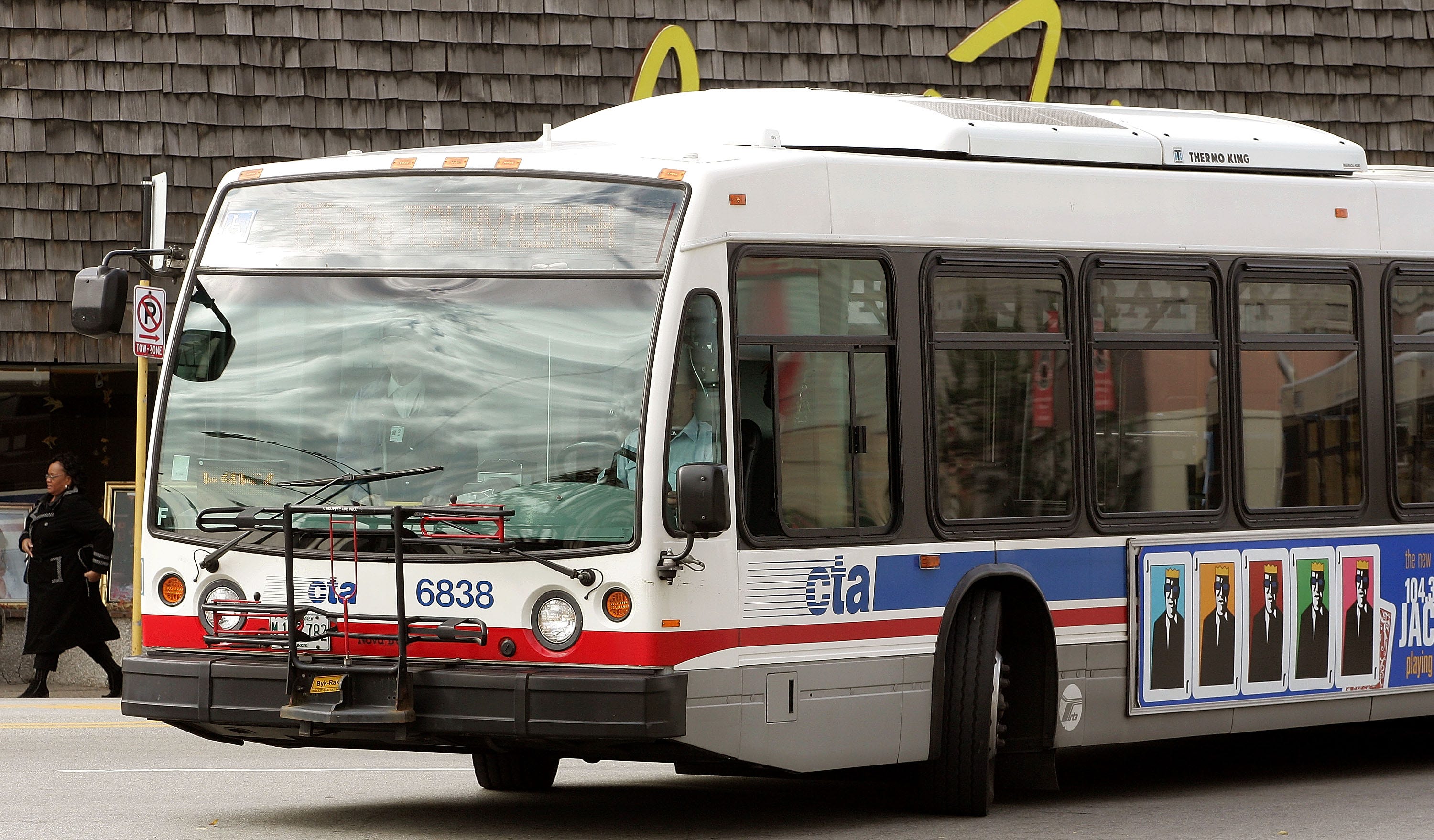 Направлении автобус 3. Автобус Чикаго. Направляемый автобус. Chicago Transit Authority. CTA.