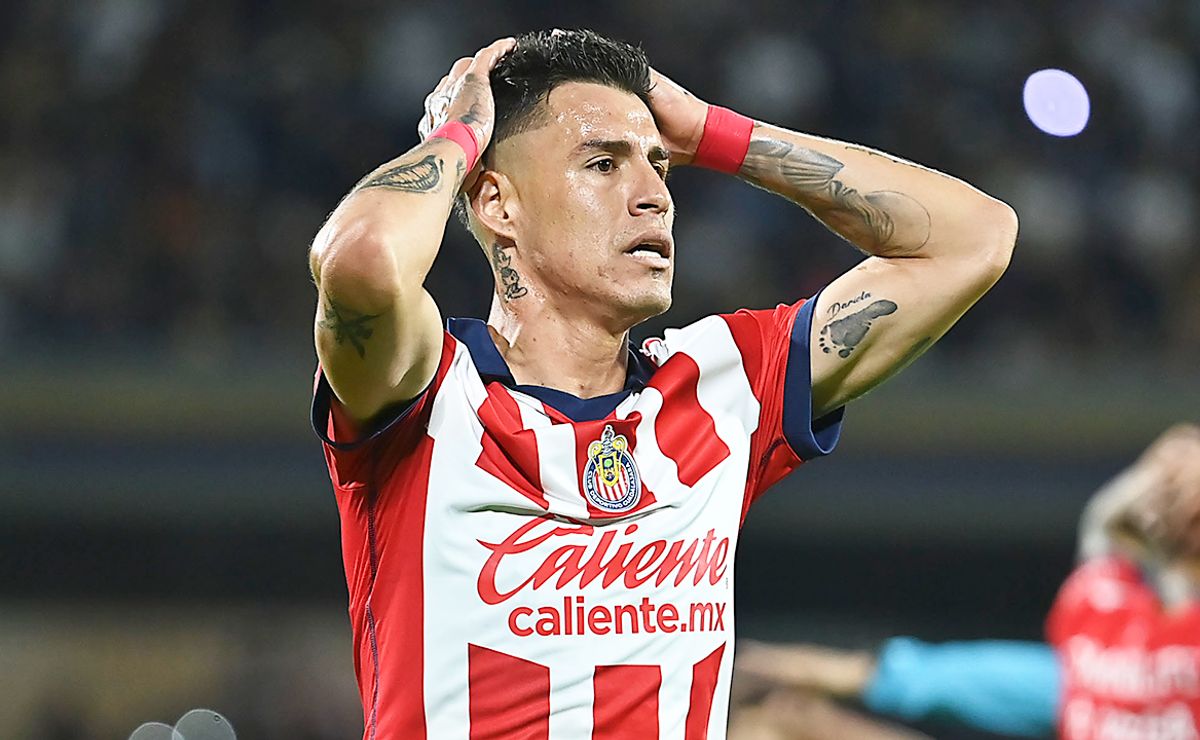 Chivas YA DECIDIÓ el futuro del Chicote Calderón para 2024 ¿Se va o se