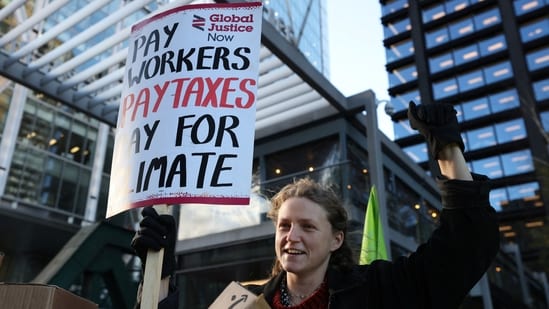 amazon, black friday, amazon faces worker protests on black friday: #makeamazonpay spreads globally