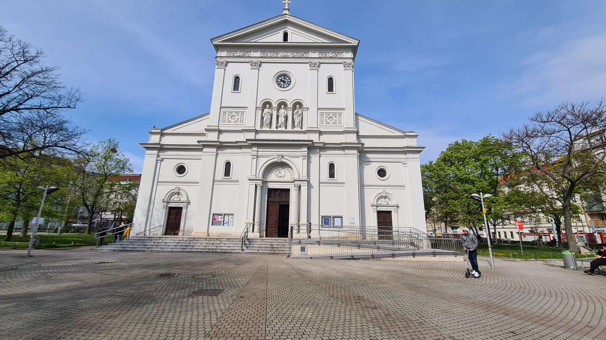 keplerkirche: madonna beschädigt und kreuz gestohlen