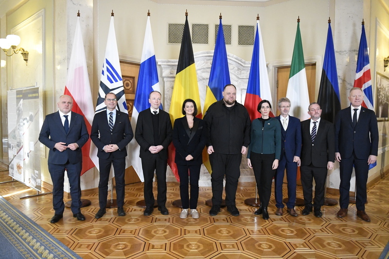 v praze se dnes setkají představitelé parlamentů česka a ukrajiny