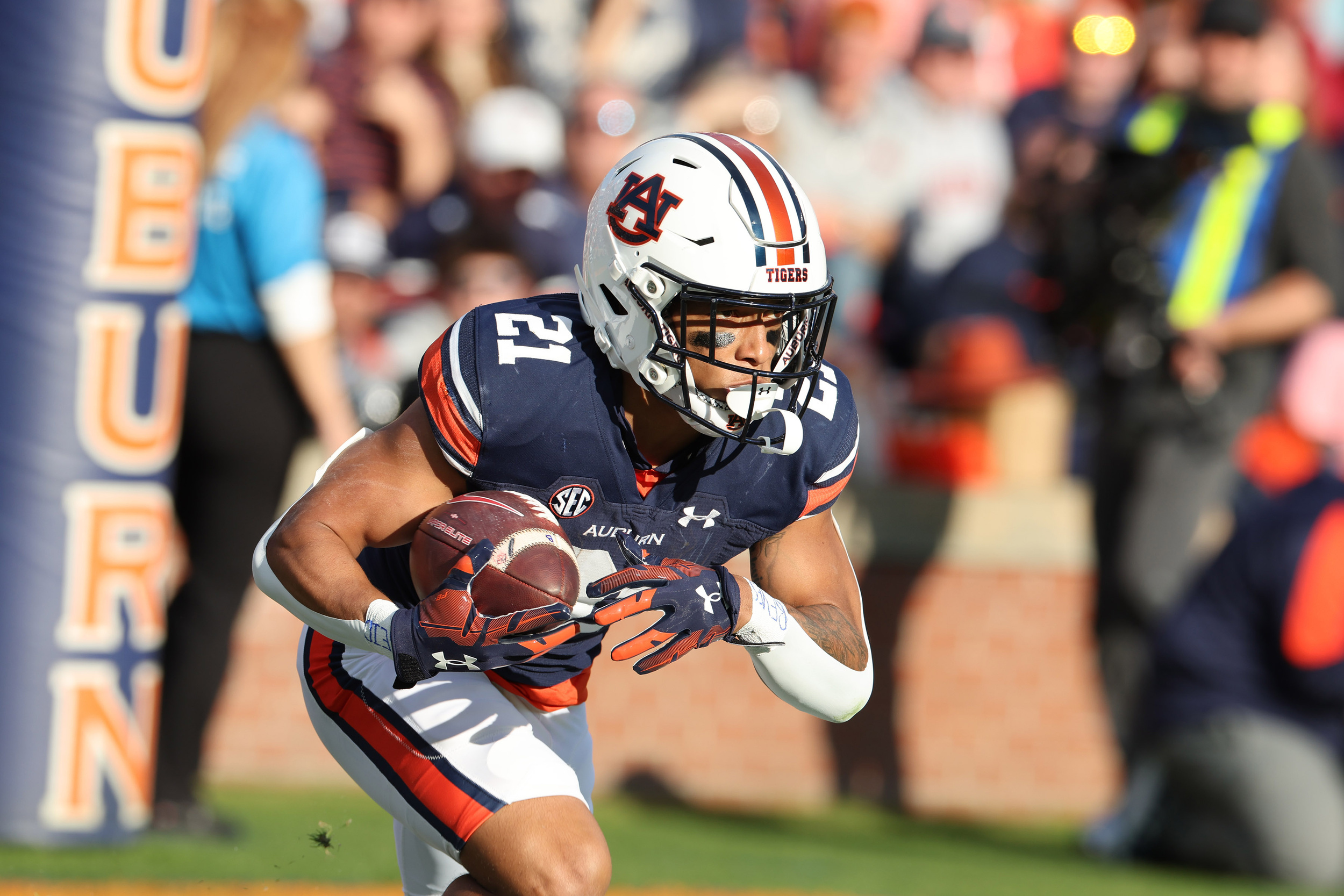 Watch Iron Bowl referees somehow miss obvious facemask