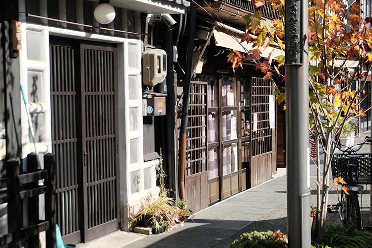 【Bella出國去】日本賞楓、銀杏的好去處！「高山老街」保留最完整的江戶傳統建築，飛驒牛、冠軍清酒都在這！