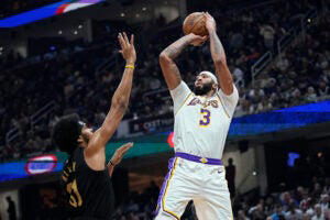 NBA: Anthony Davis scores season-high 32 points, Lakers beat Cavaliers