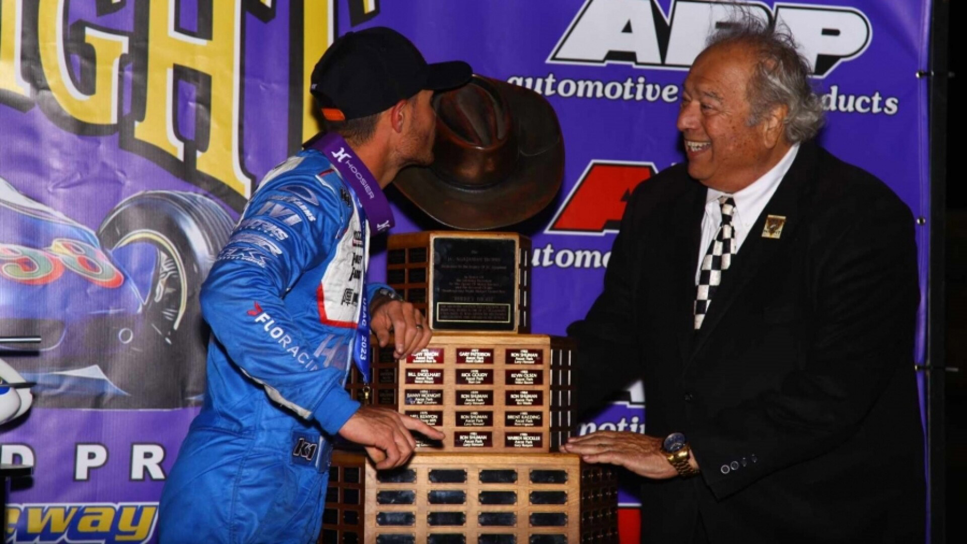 Kyle Larson wins Turkey Night Grand Prix for the fourth time
