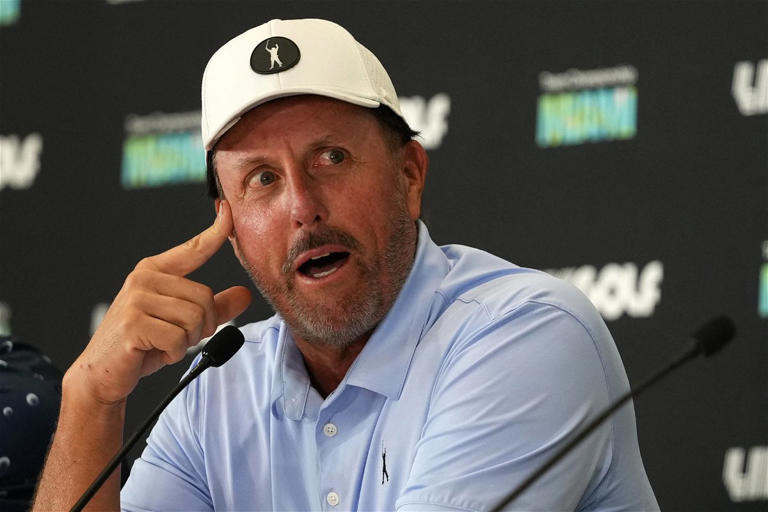 Phil Mickelson Teases Retirement Plans, but Crashes Popular Demand With a 'Fun' Twist: 'Talk a Little Smack'
