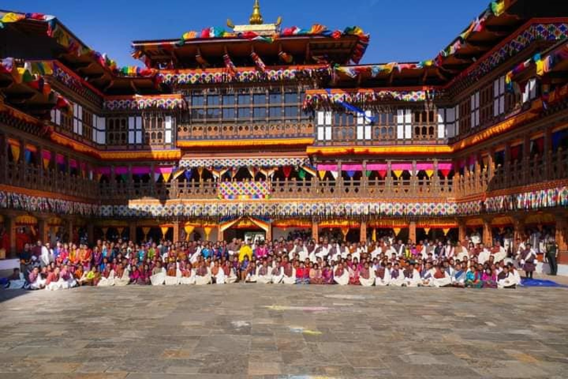 Life in the royal palace of Bhutan: the Dragon king, queen, and their ...