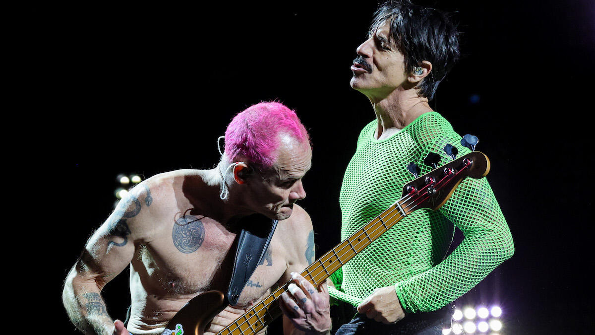 Red Hot Chili Peppers Announce 2024 US Tour With Impressive Special Guests   AA1l02GC.img