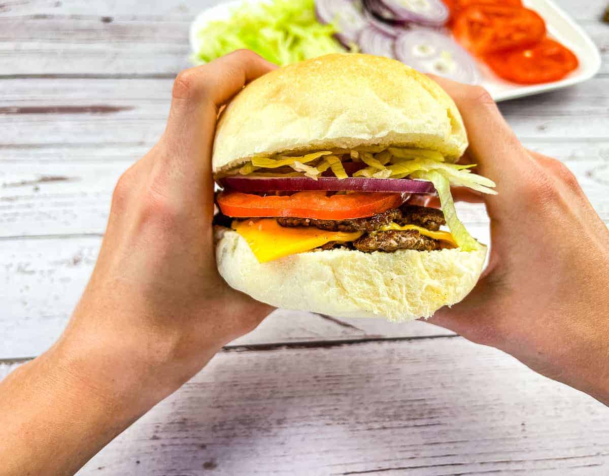 Blackstone Smash Burger. Photo credit: Cook What You Love.