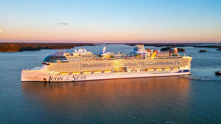 7 Cruise Lines That Let Kids Sail Free