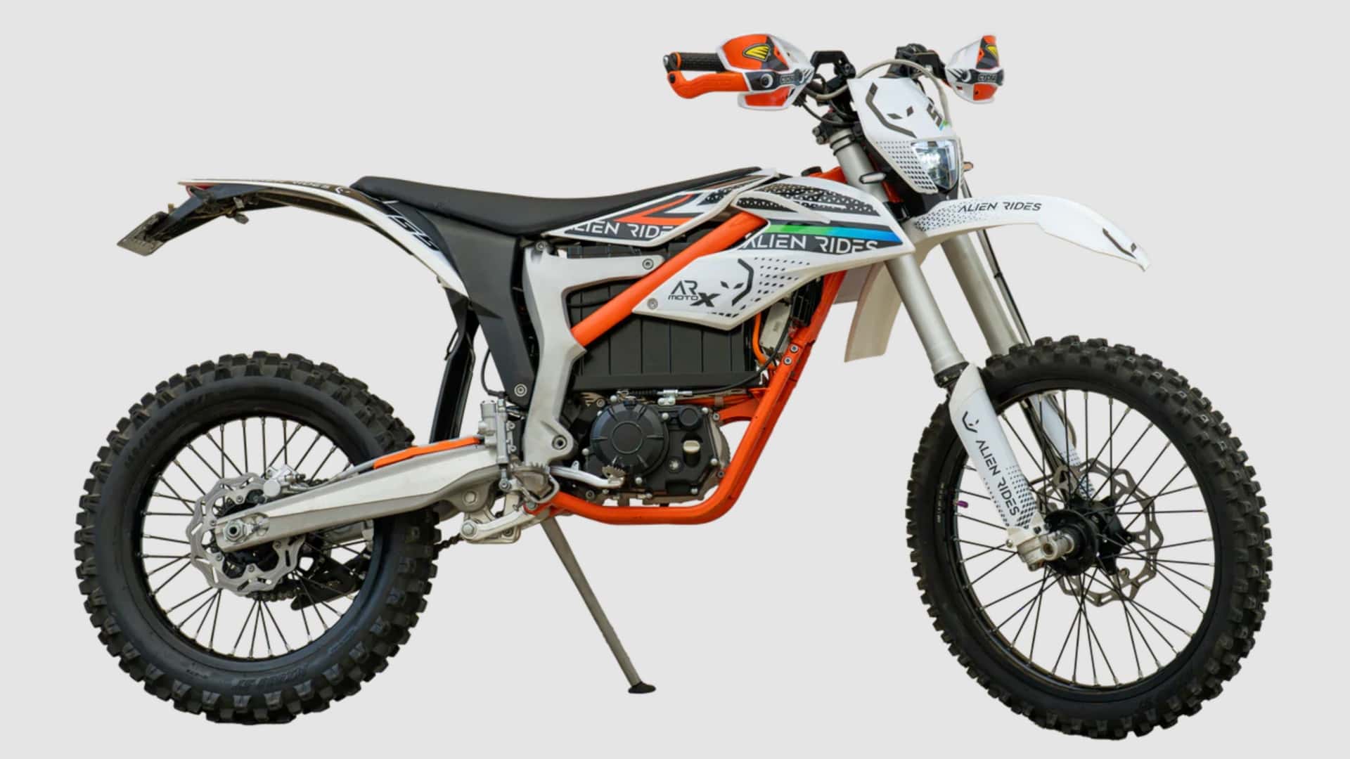 android, alien rides’ moto x electric dirtbike has gears and a clutch