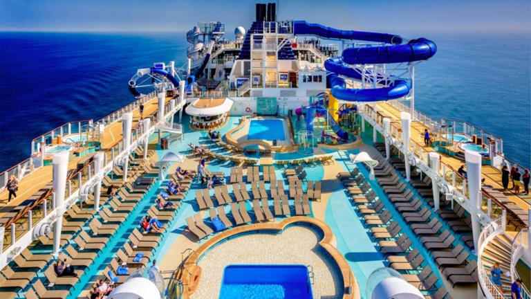 7 Cruise Lines That Let Kids Sail Free