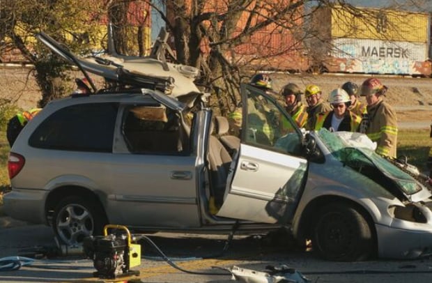 Police Investigating Crash In North Springfield