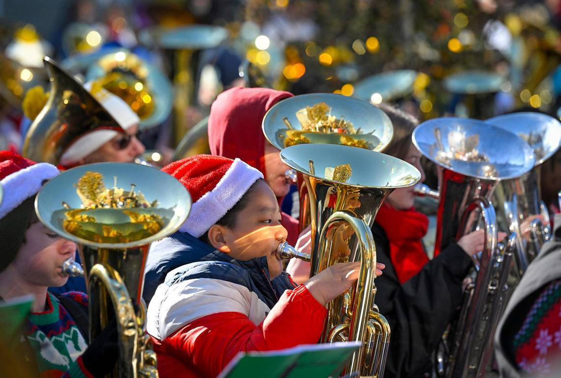 See hundreds of tubas gathered to play holiday music during Kansas City TubaChristmas