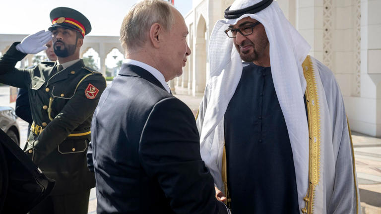 Vereinigte Arabische Emirate: Wladimir Putin trifft zu Kurzbesuch am Golf ein