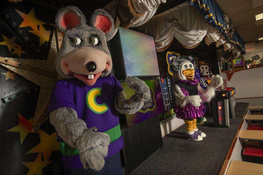 The Last Chuck E Cheese Animatronic Band In The World Will Exist In