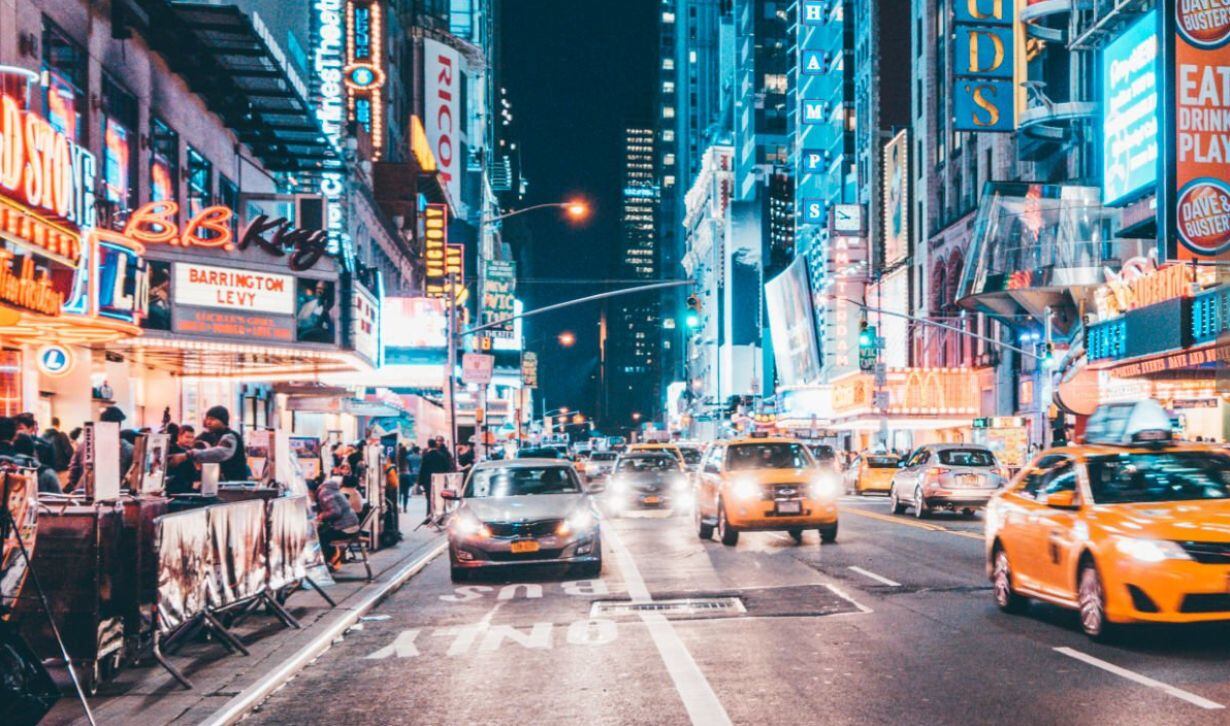ciudadanos de nueva york tendrán que pagar por circular en auto: de cuánto será la tarifa y a quiénes afectará