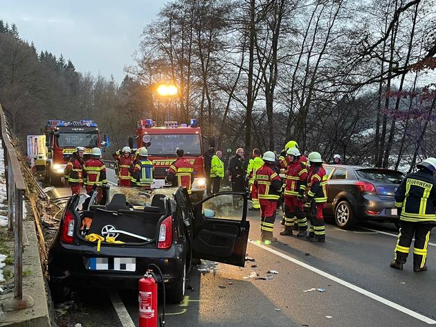 Frontalunfall Auf Der B54: Mehrere Verletzte