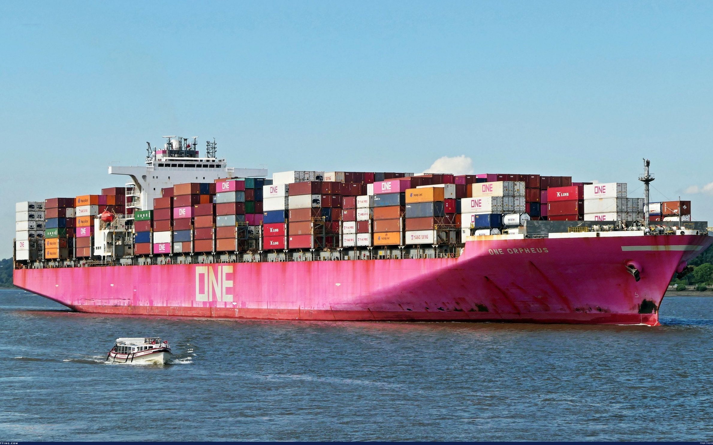 microsoft, container ship crashes in suez canal