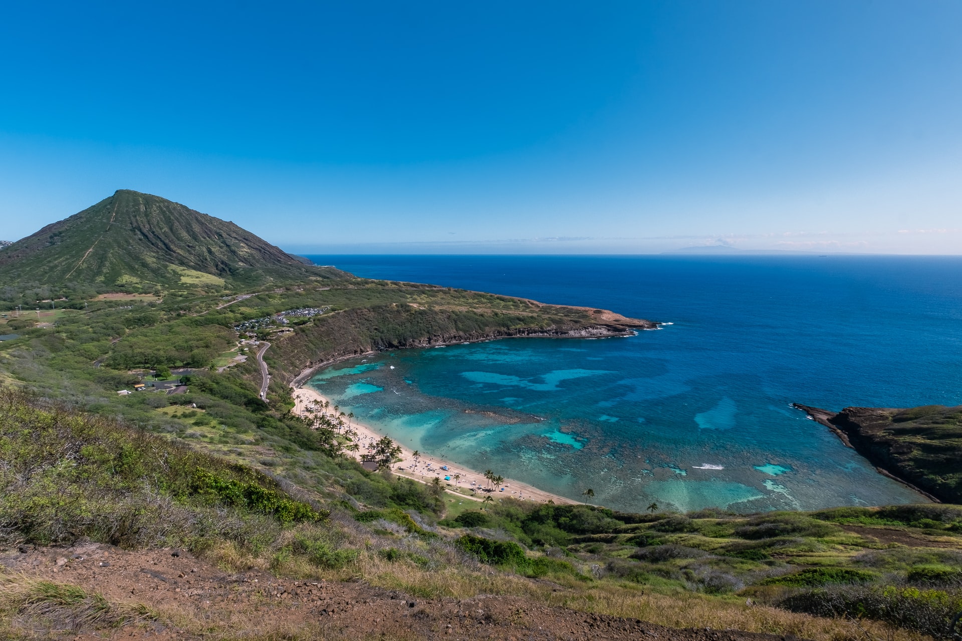 <p>Just being in Honolulu must be an amazing experience but going on a tour by the North Shore of the island and Hanauma Bay is, according to TripAdvisor users, a breathtaking experience.</p> <p>Image: Unsplash - Amanda Phung</p>
