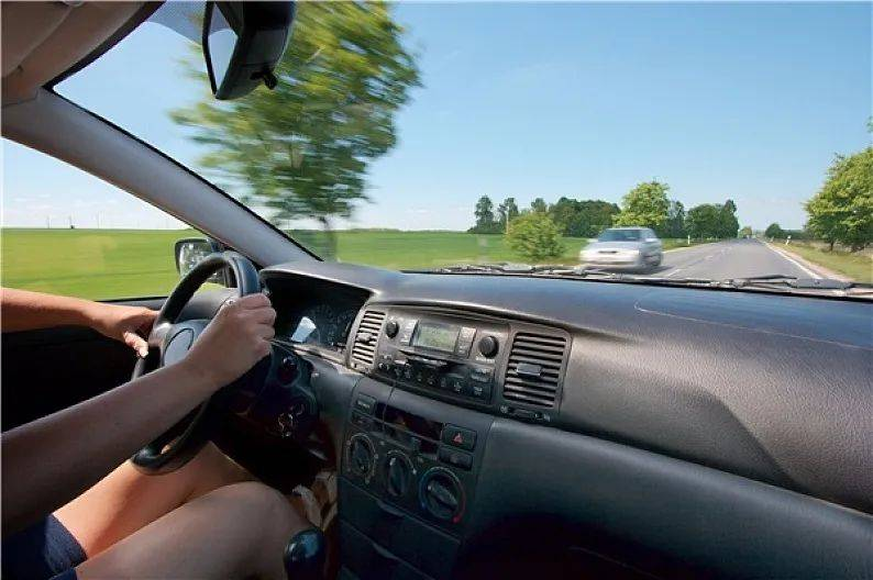 Водитель разбор. Girls trying to Drive.