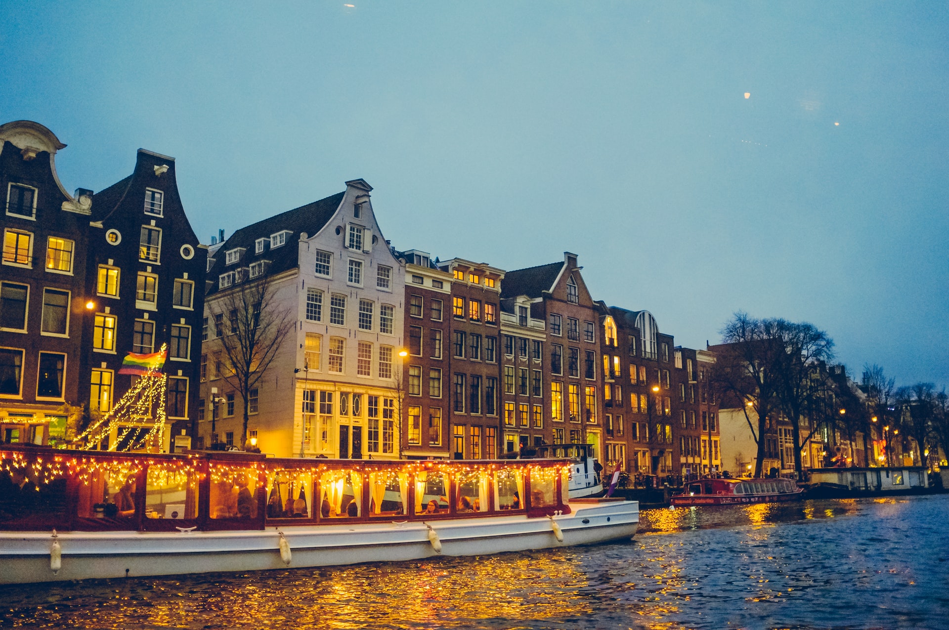 <p>This cruise goes through the beautiful canals of Amsterdam starting at Anne Frank's house and is considered the best travel experience in the world. A combination of history, romanticism, and exclusivity.</p> <p>Image: Unsplash - Savio Felix</p>