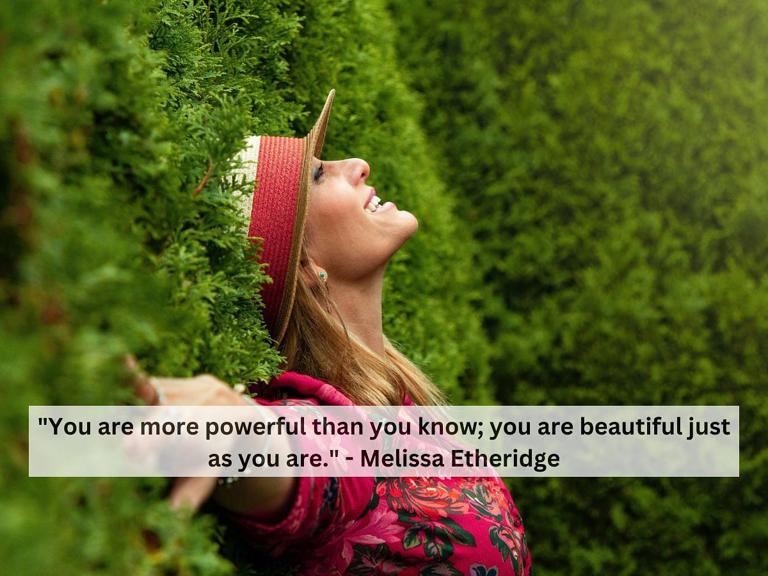 21 inspirational beauty quotes for her to feel beautiful and confident 