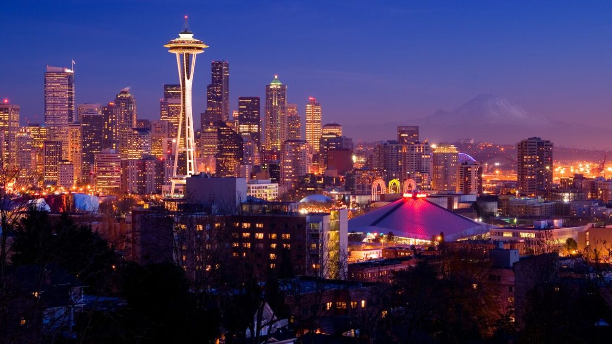 <p>Known for its fresh seafood, particularly oysters and salmon, Seattle also offers a strong coffee culture, international cuisine, and innovative chefs.</p>