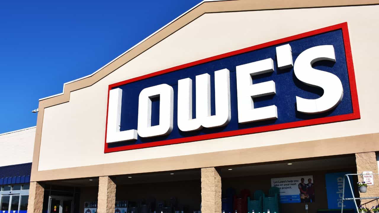 7 Things Pros Avoid Buying at Lowe’s