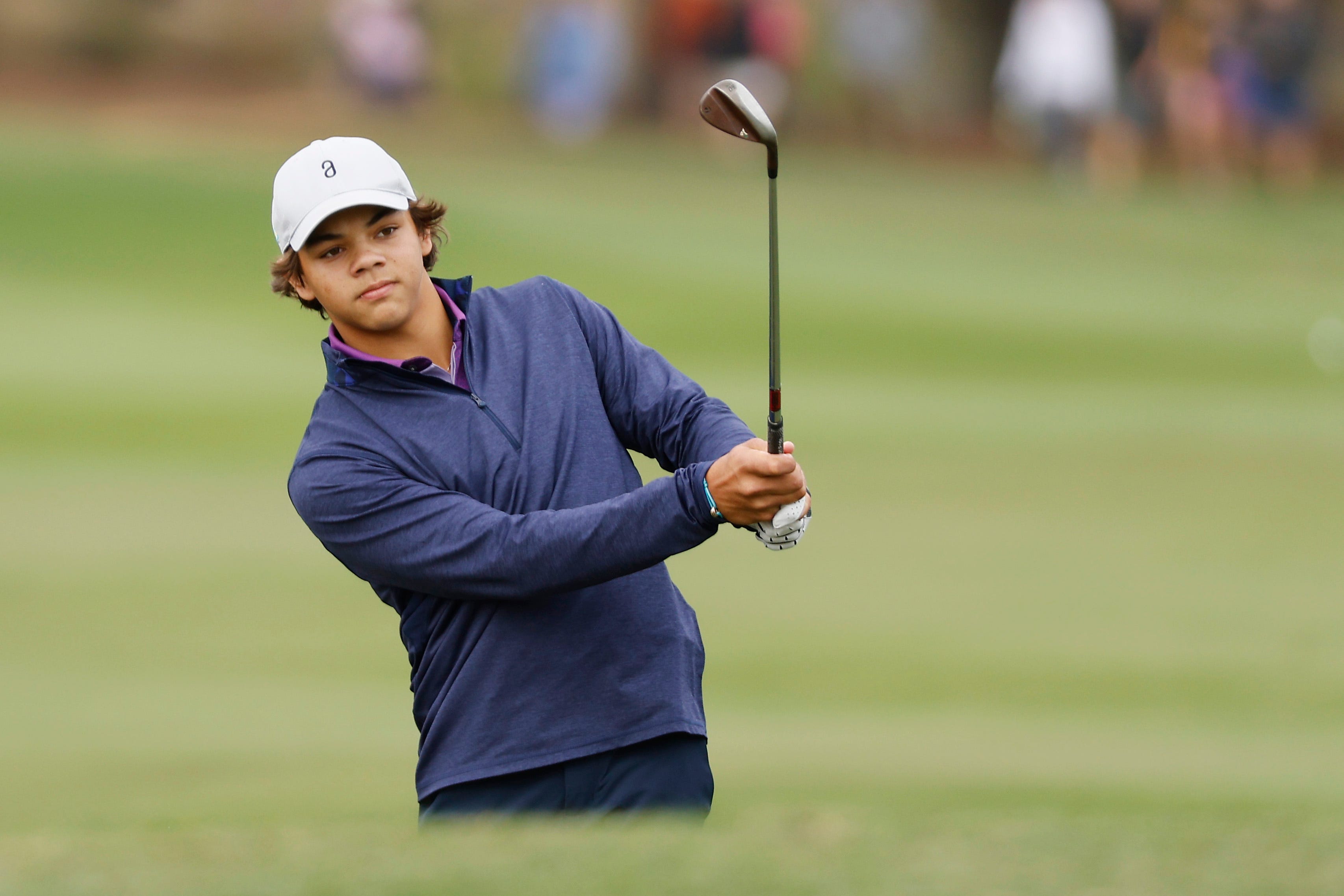 Watch Tigers Priceless Reaction To Charlie Woods Chip In At The Pnc Championship 