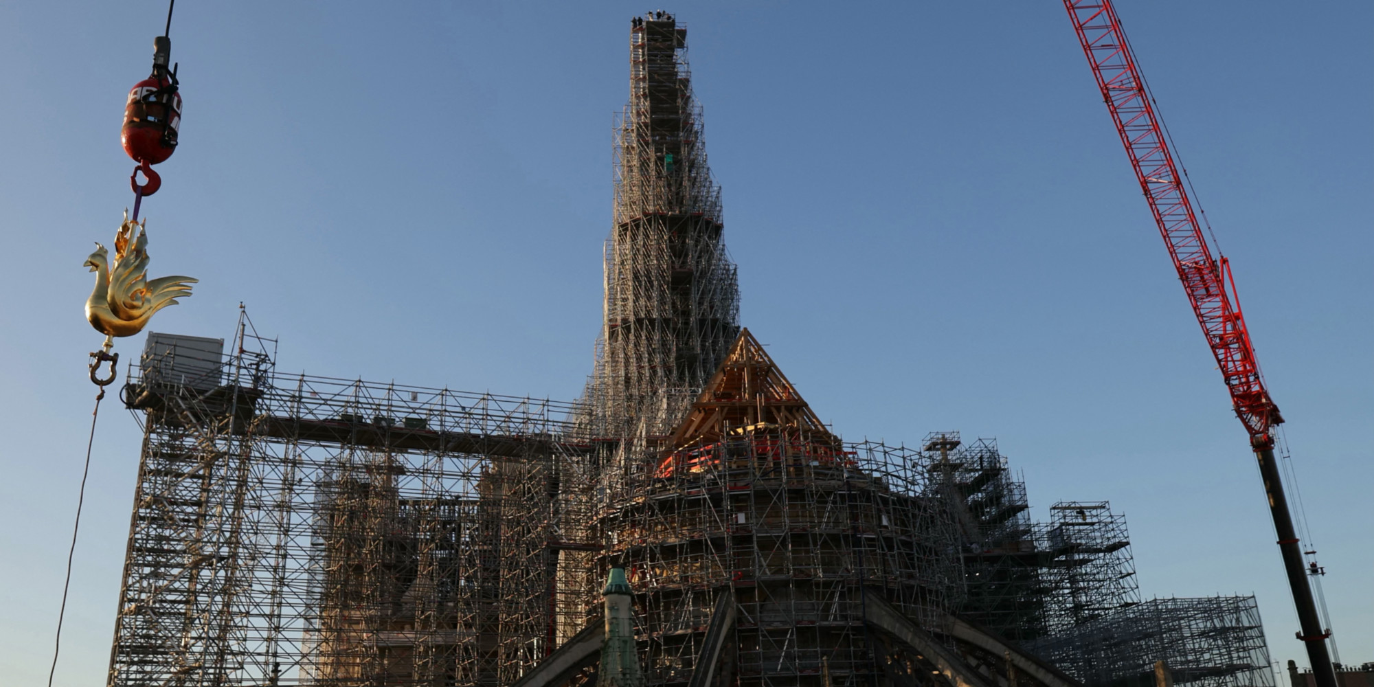 Paris : Notre-Dame Retrouve Son Coq, Nouveau Marqueur De Sa Renaissance