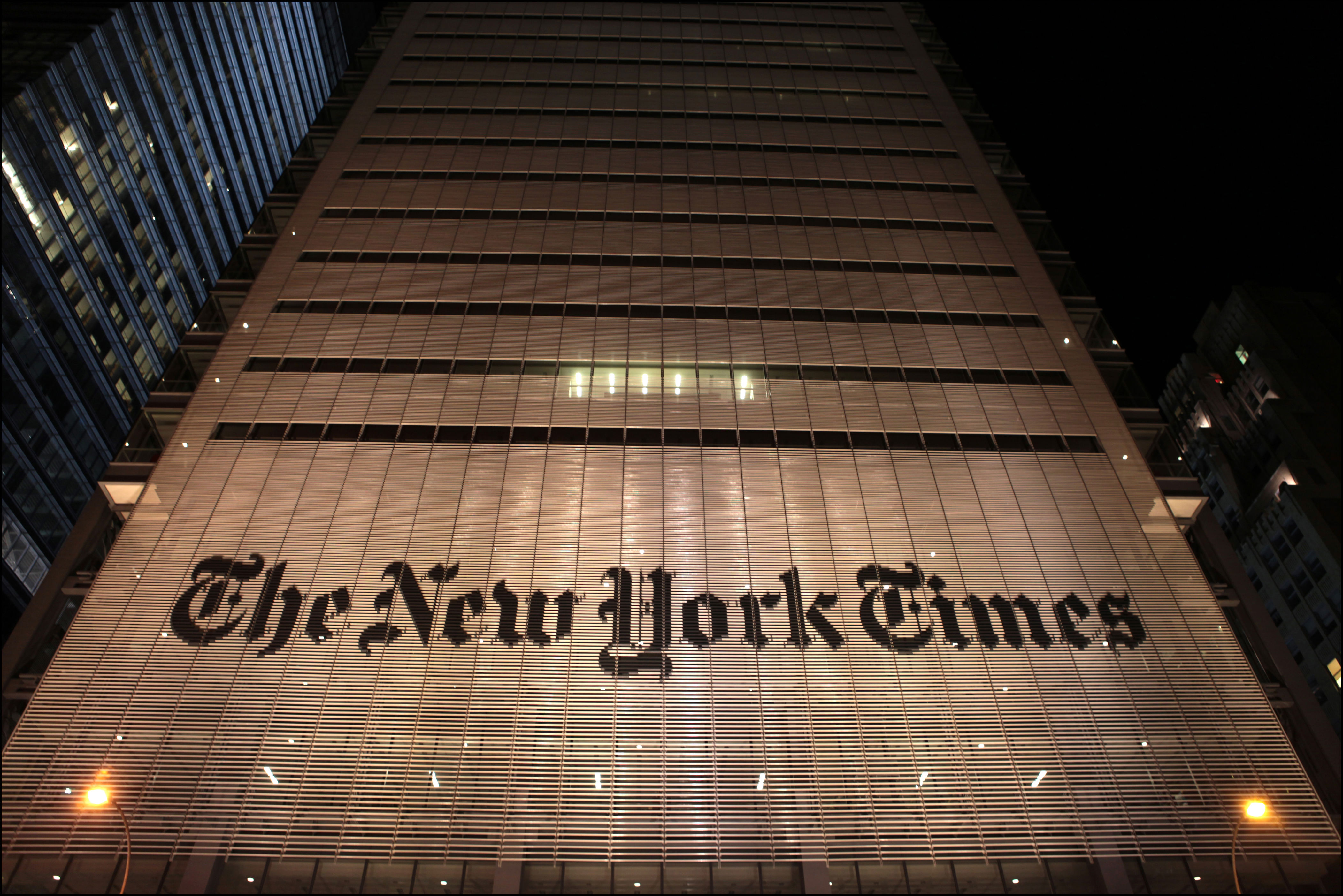 Нью Йорк Таймс. Газета New York times. New York times logo. Репортер New York Post.