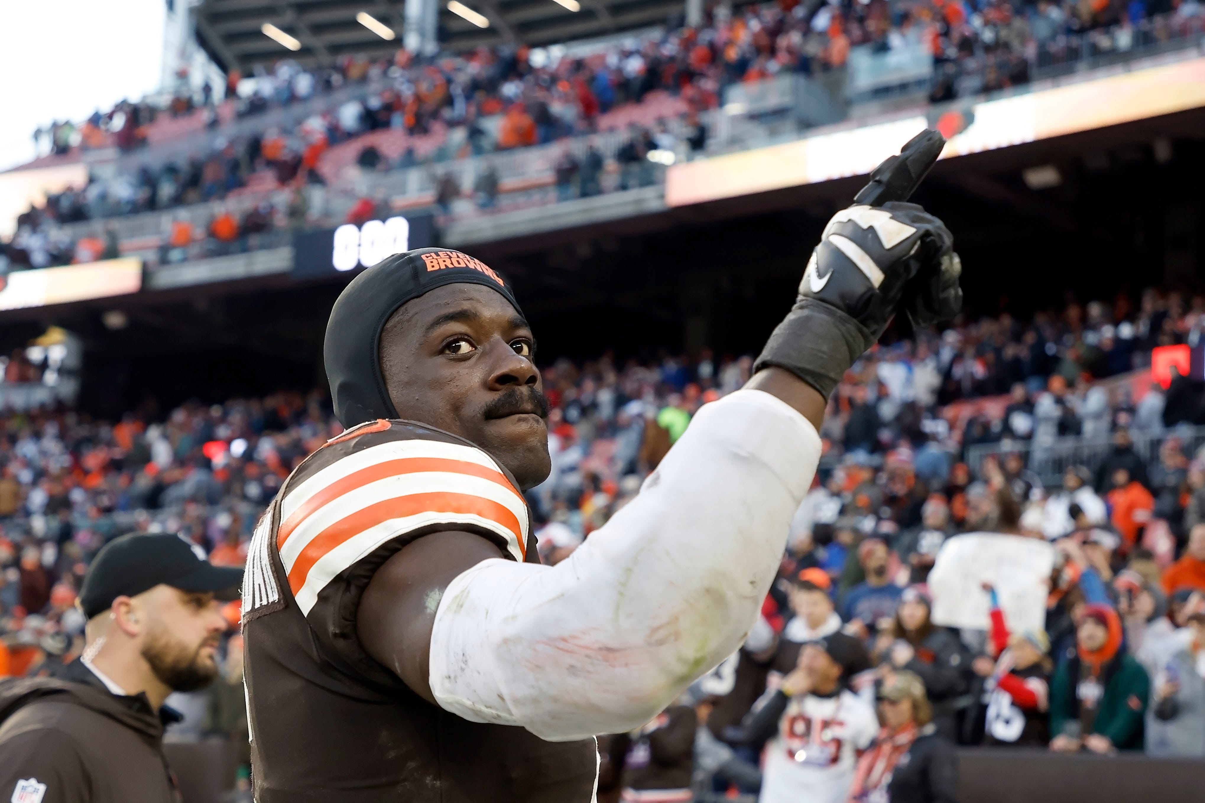 Jim Schwartz Says It's Time For Browns LB Jeremiah Owusu-Koramoah 'to ...