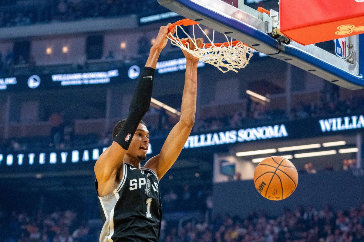 Victor Wembanyama's Dunk Is Going Viral In Pelicans-Spurs Game