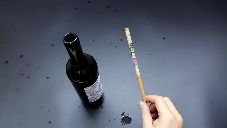 才知道开红酒这么简单，用回形针就能搞定，不用开瓶器，方法真棒