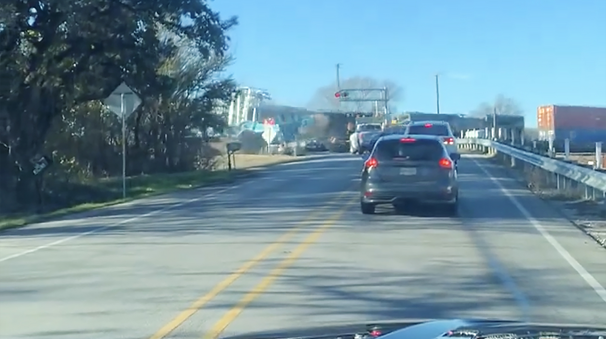 Video Shows Moment Texas Freight Train Plows Through 18-Wheeler On The ...